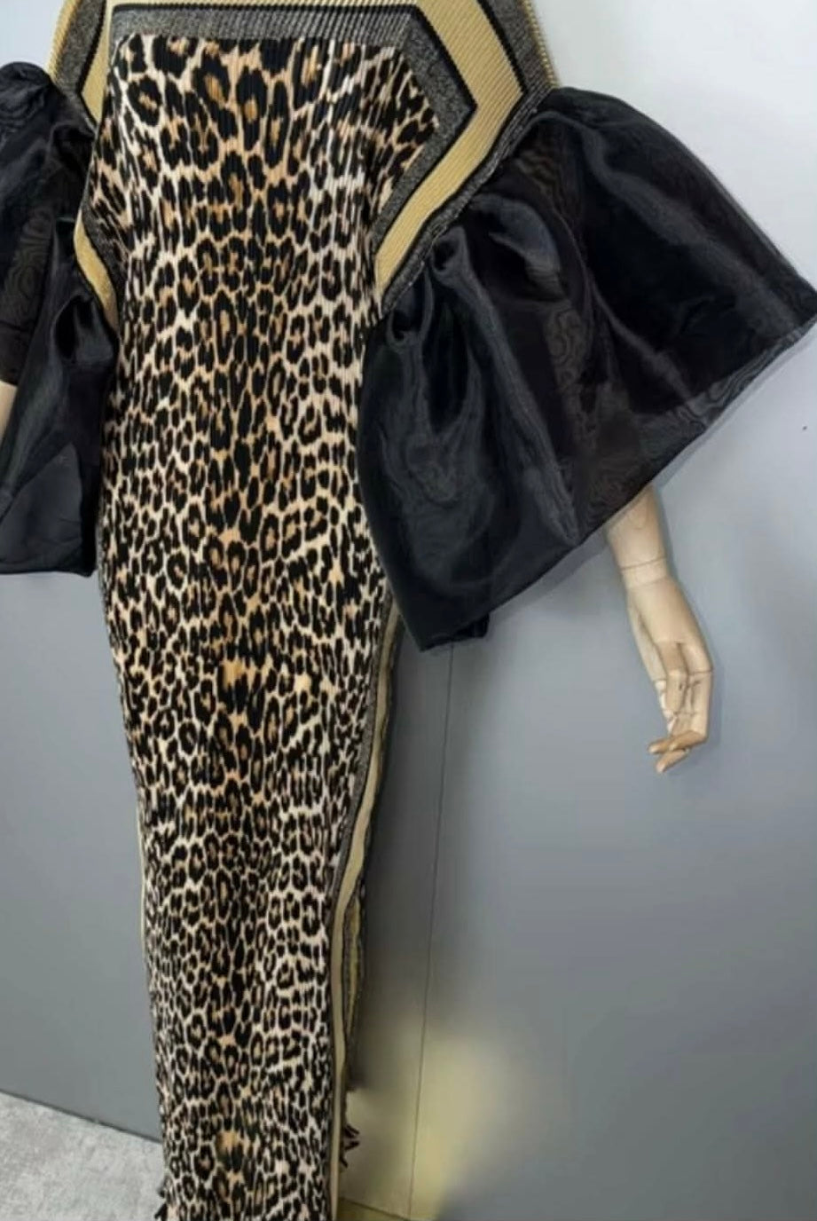 041626 Bold Leopard Print W/ Dramatic Sheer Sleeves Dress   PREORDER