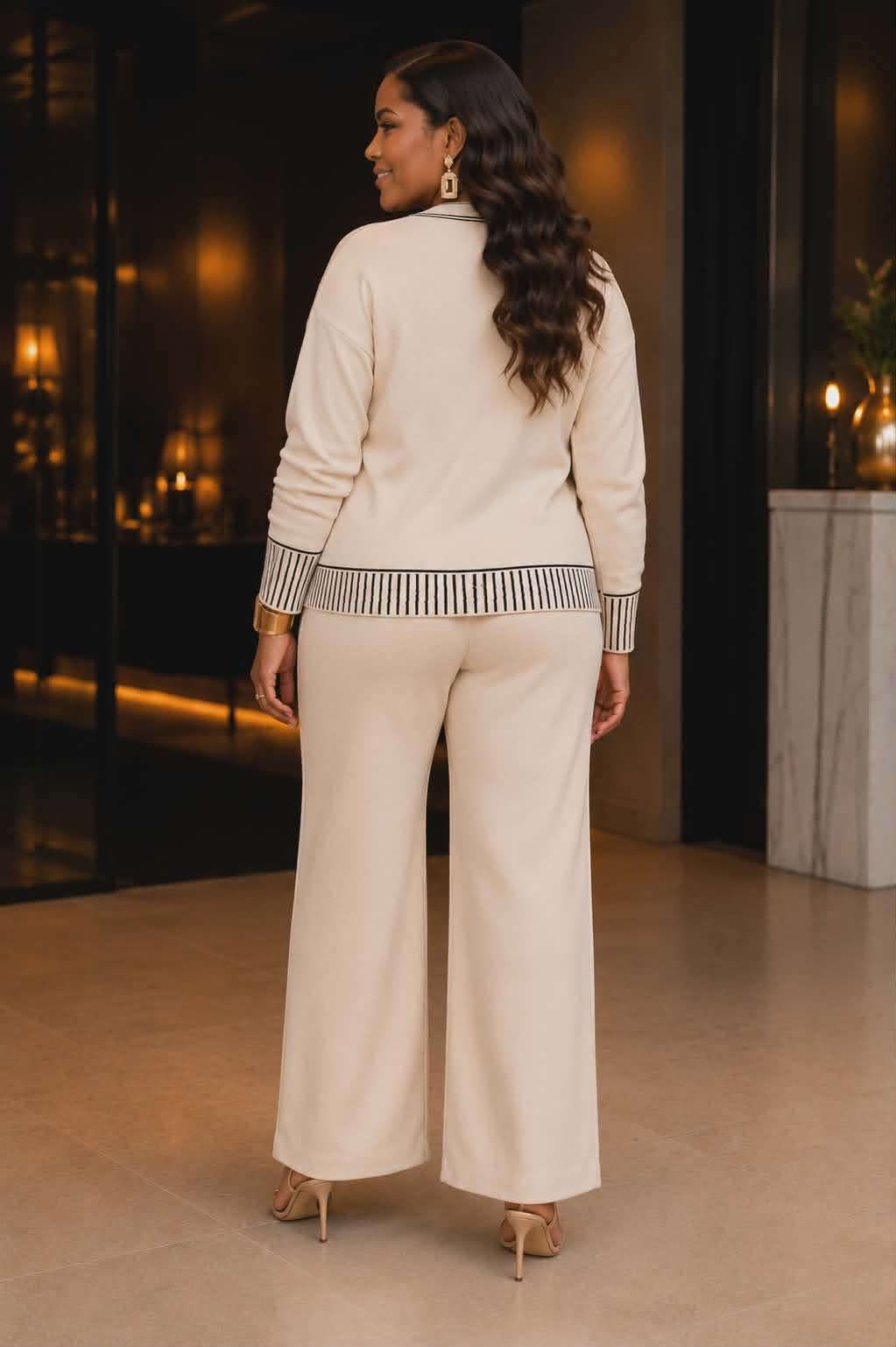 012225 The Beige Parisian Lounge Set.