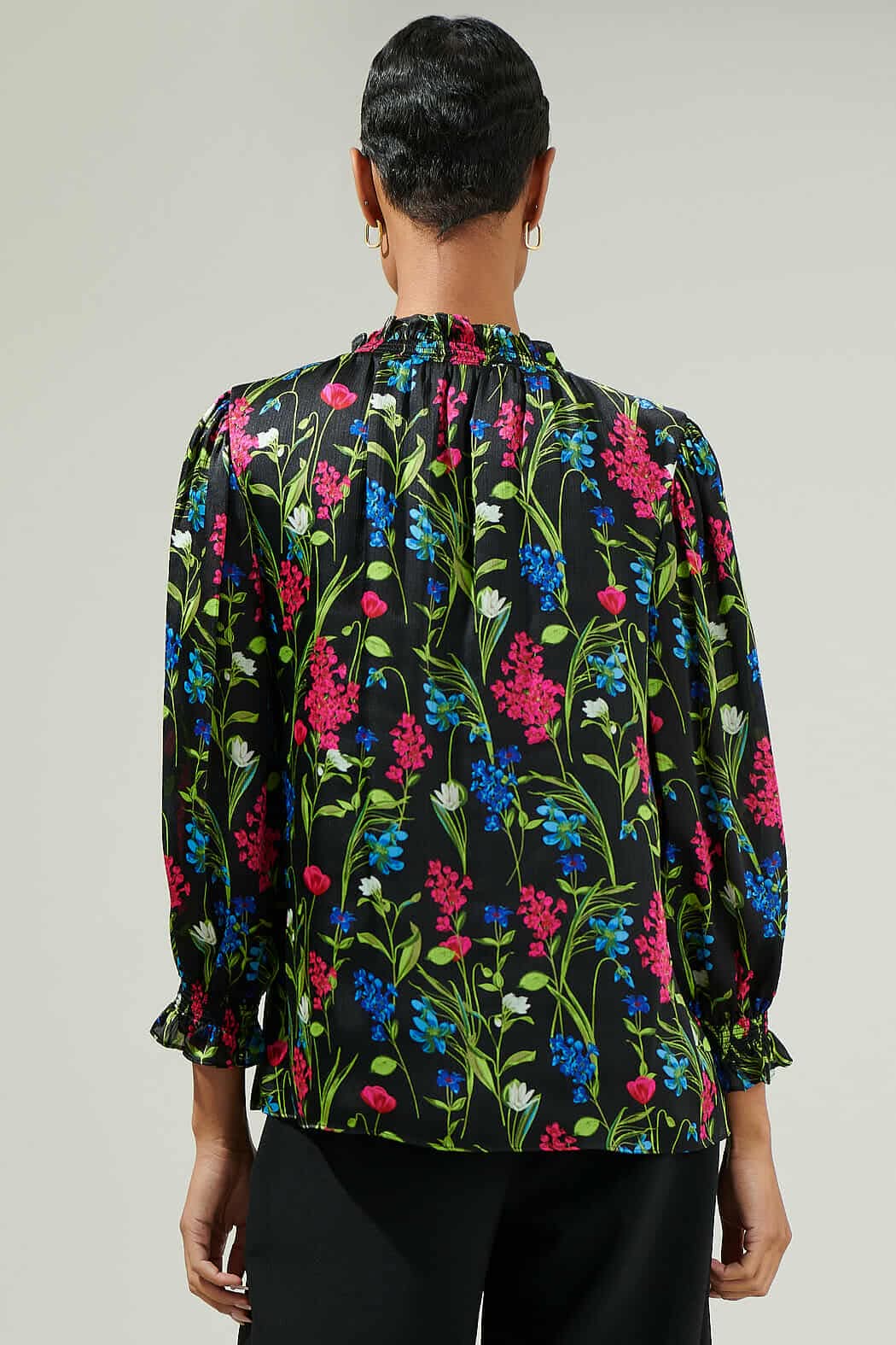 040925 Spring Black Florals V Neck Ruffle Sleeve Blouse