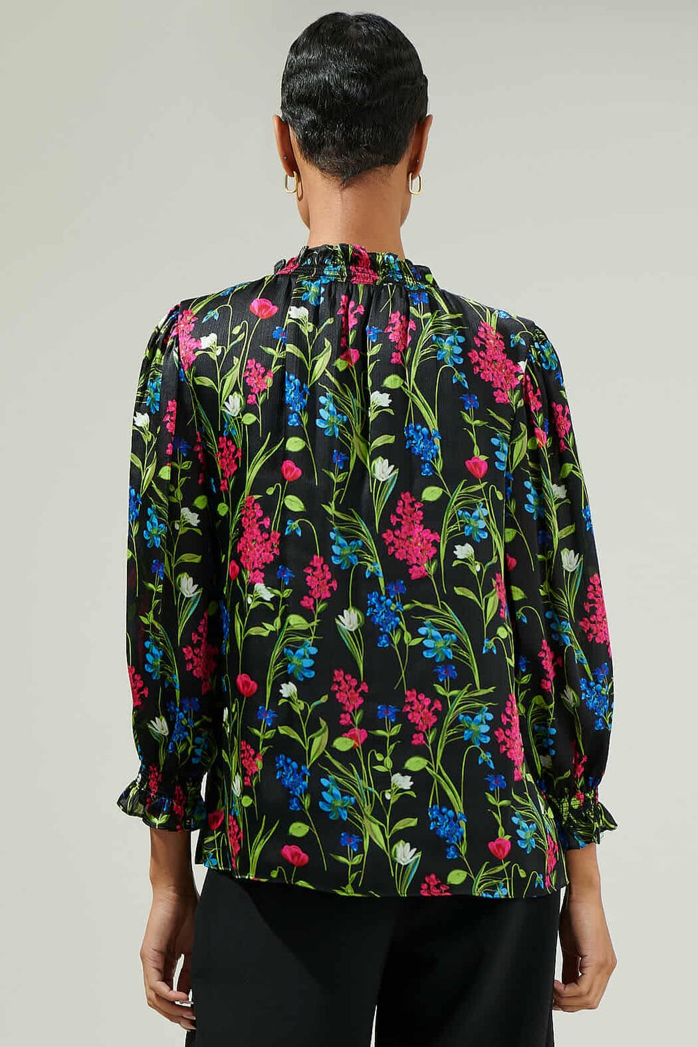 040925 Spring Black Florals V Neck Ruffle Sleeve Blouse