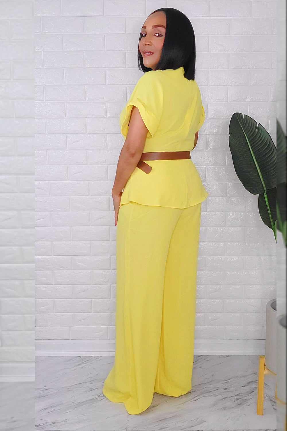 032124 Amelia Yellow Crepe Short Sleeve 2 Pieces Pant & Top Set with Belt