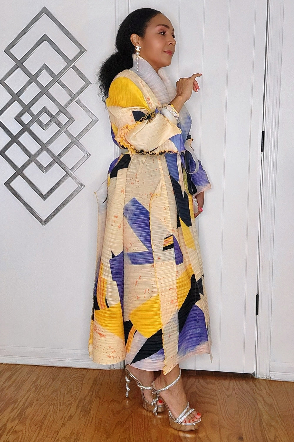 101024 The Yellow Pleated Printed Midi Dress