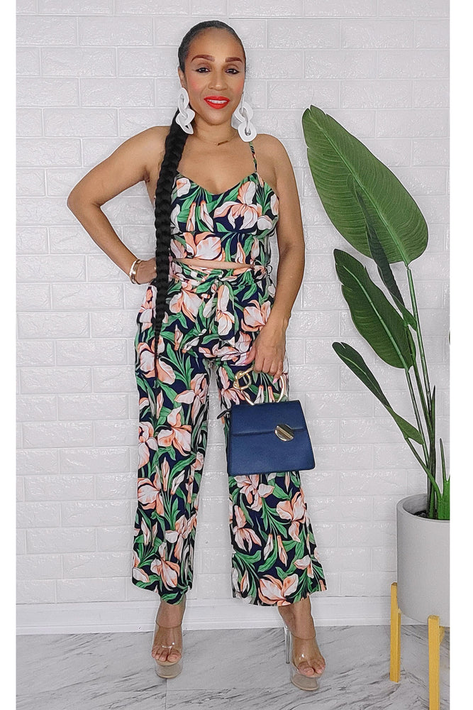 071023 The Exotic Crop Top & Capris Set