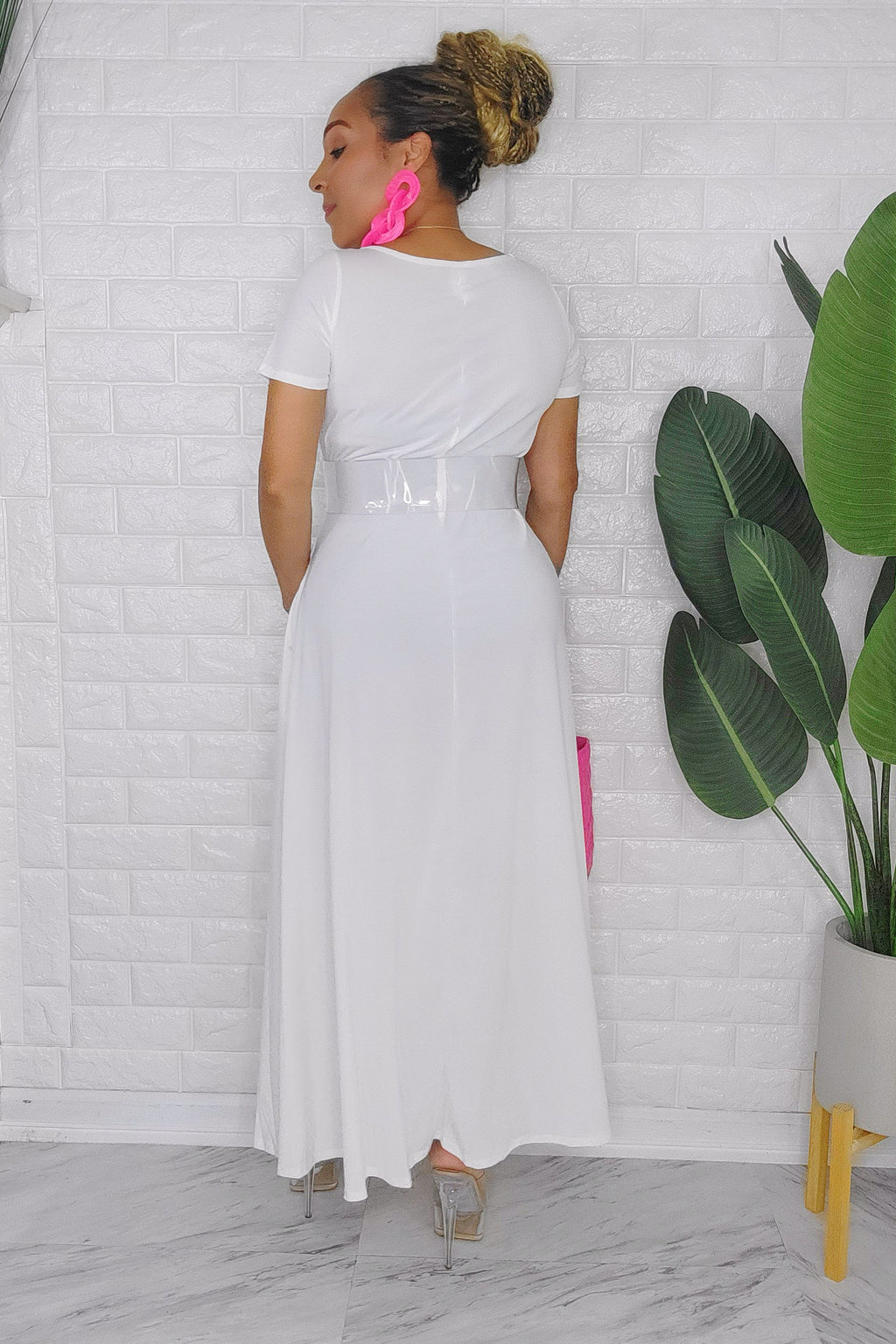 082223 The White Simple Midi Dress with Pockets