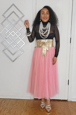 110724 Our Mauve Dressed in soft lace and flowing tulle Skirt