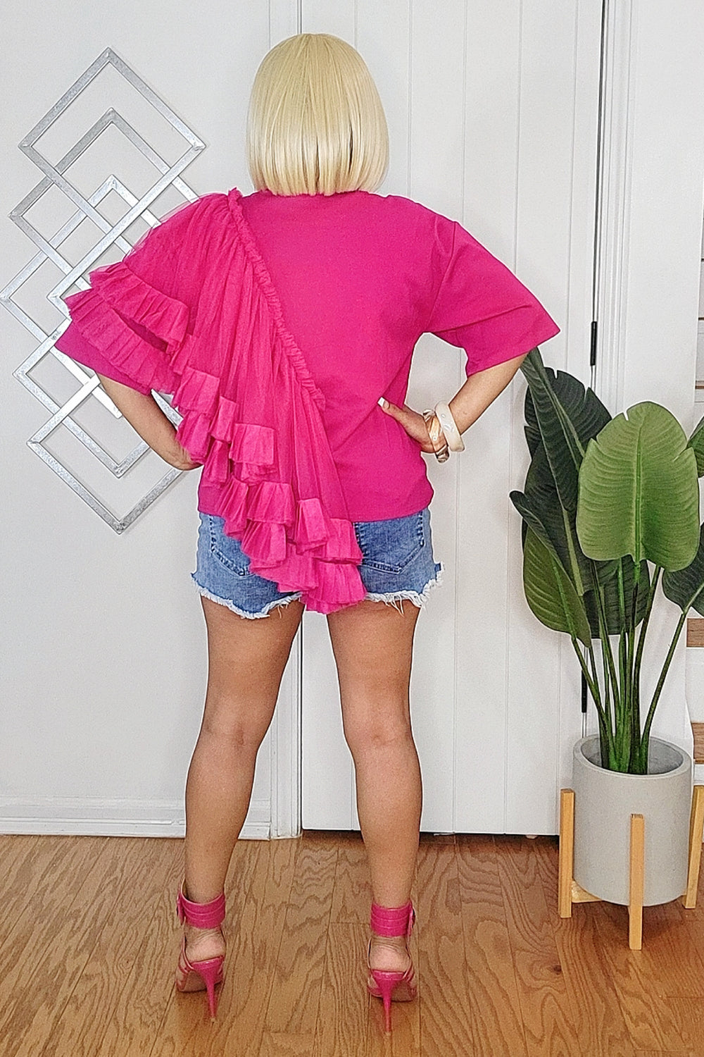 010925 Fuchsia Short Ruffle Sleeves Top