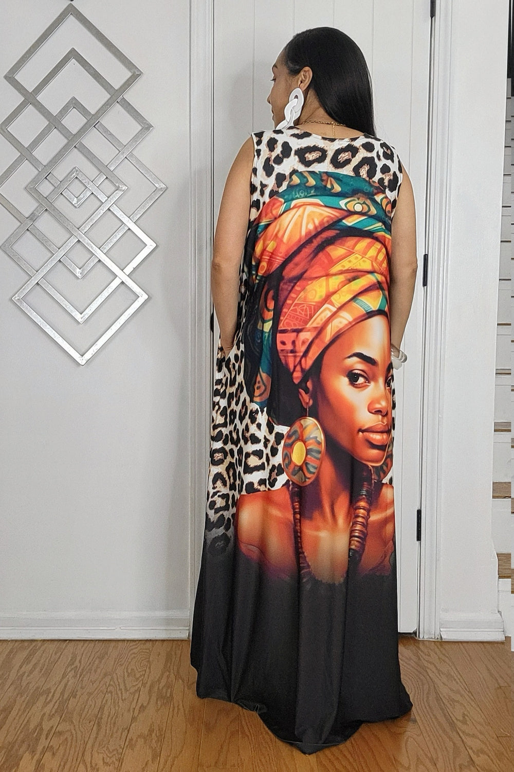 042525 The Leopard with African Queen Face Sleeves Maxi Dress