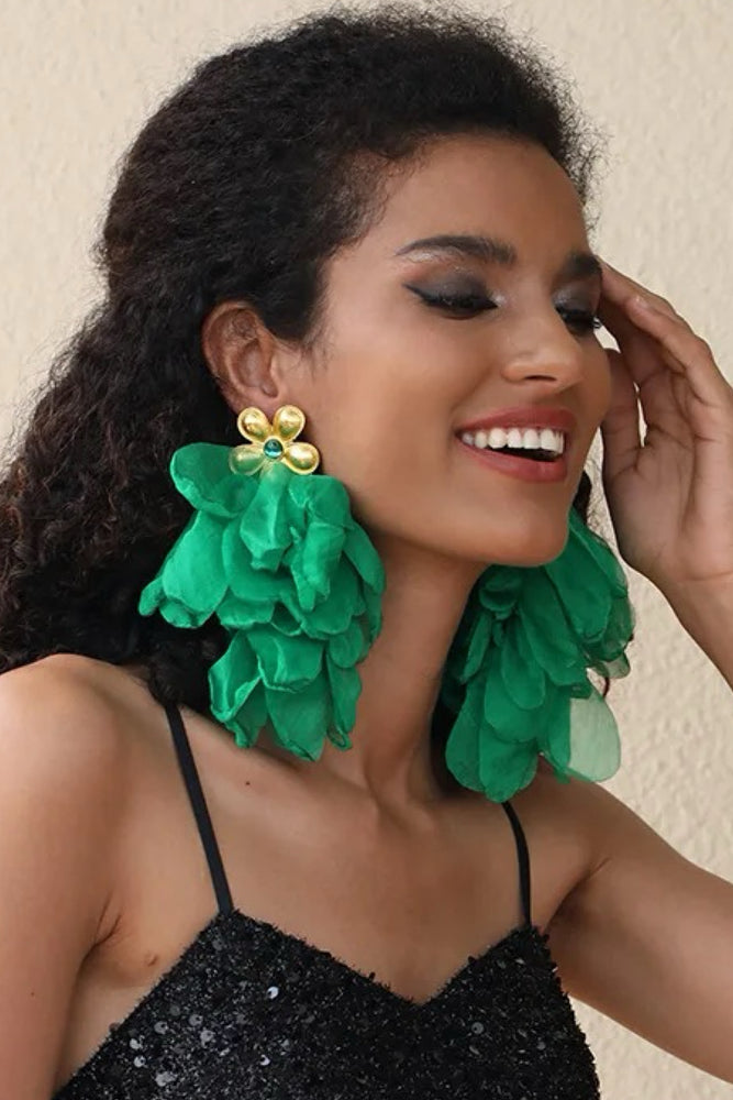 041124 The Flowers Petals Earrings With Gold Base