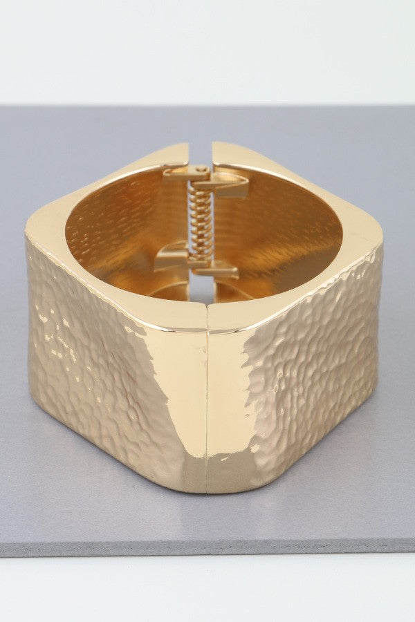 040725 The Hammered Wide Cubic Cuff Bracelet