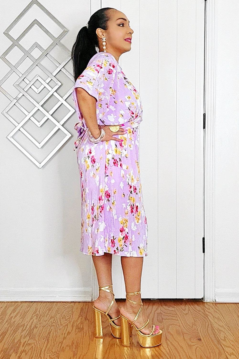 040825 Surplice Self Tie Short Sleeve Lilac Floral Midi Dress