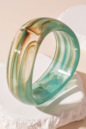 052725 Geometric Acrylic Ombre Textured Wide Bangle