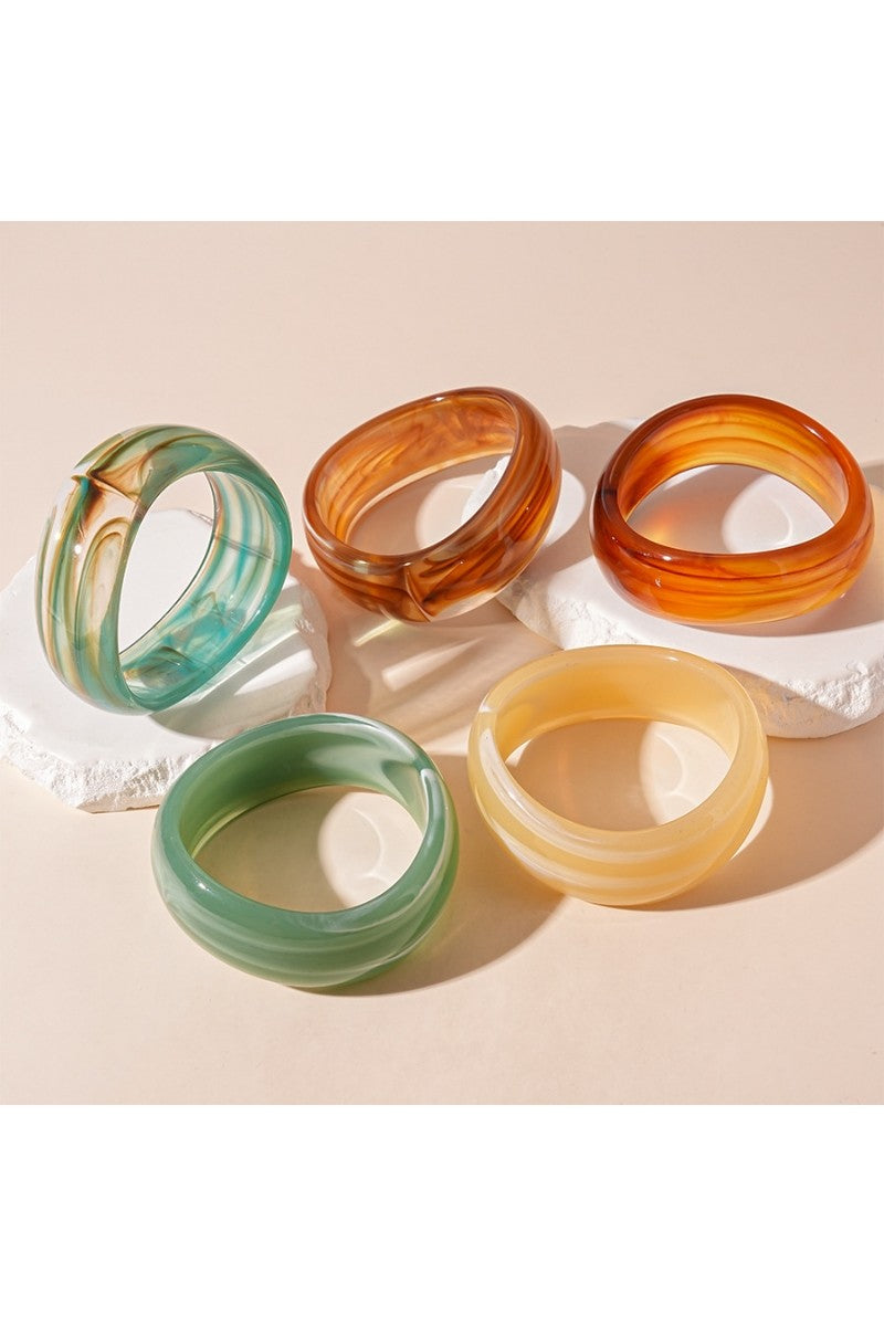052725 Geometric Acrylic Ombre Textured Wide Bangle