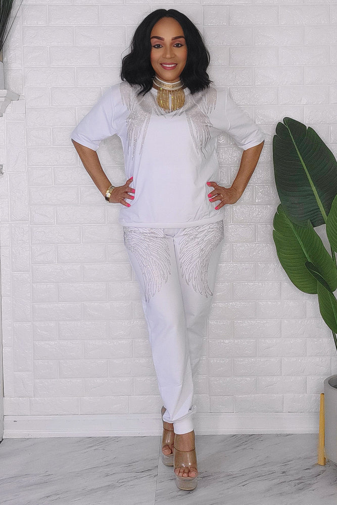 020824 The White Pant and Top Set with Rhinestones