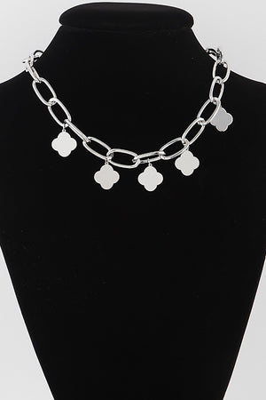 061025 Minimal Clover Link Chain Necklace
