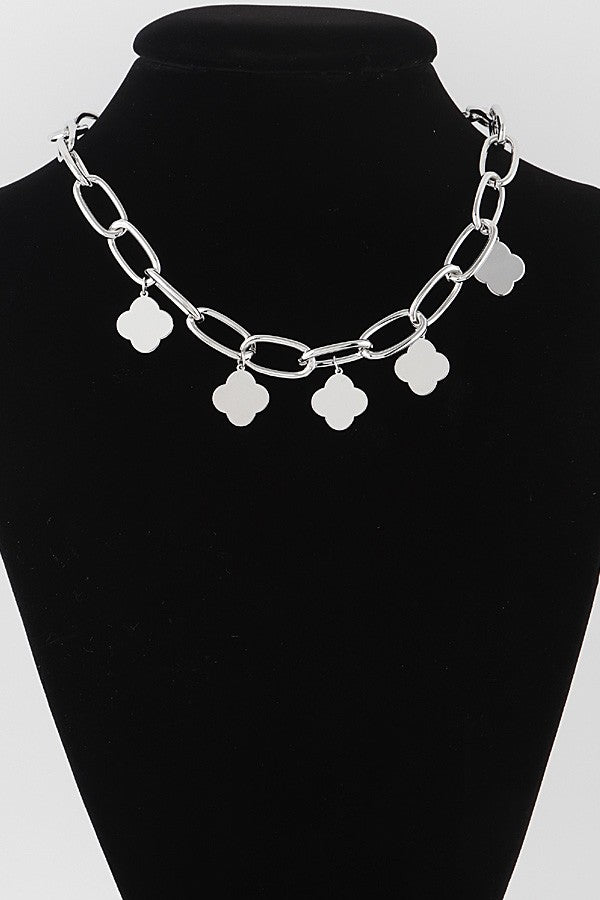 061025 Minimal Clover Link Chain Necklace
