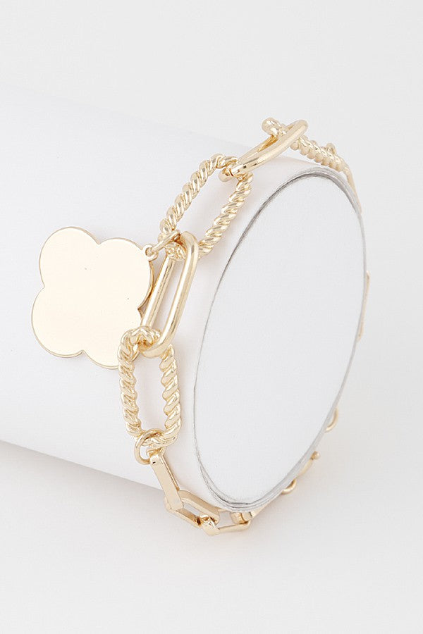 061025 Gold Twisted Clover Link Chain Bracelet