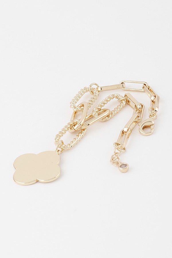 061025 Gold Twisted Clover Link Chain Bracelet