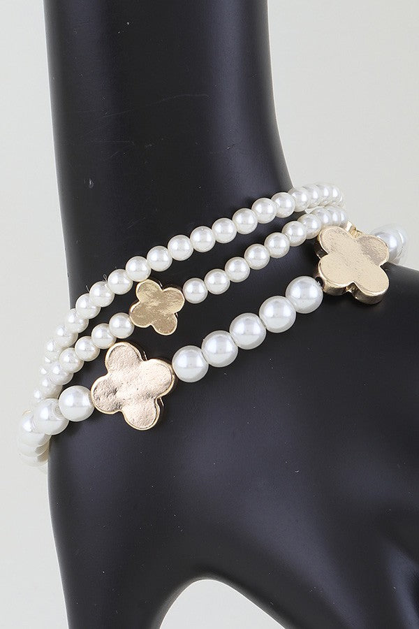 061025 Multi Clove Charm Pearls Bracelet