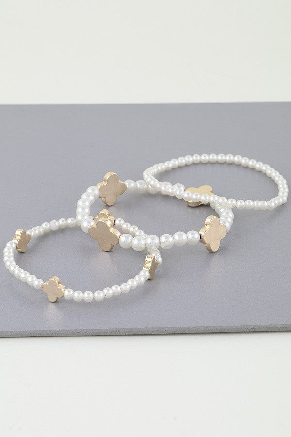 061025 Multi Clove Charm Pearls Bracelet