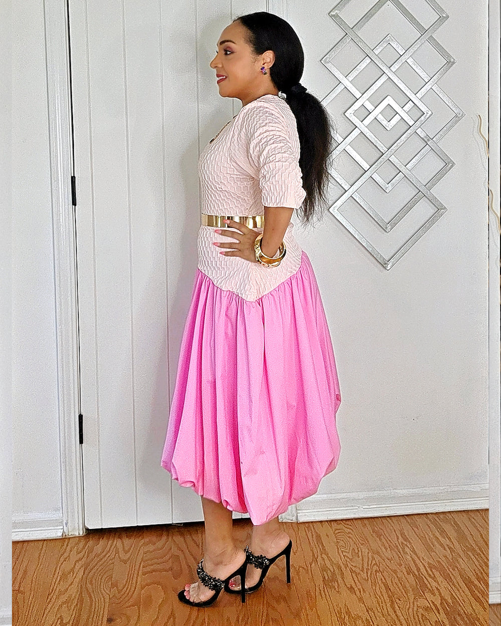 062725 Pink Bubble Quarter Sleeve Dress Medium 062725 Pink Bubble Quarter Sleeve Dress Medium