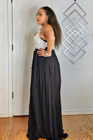 062725 Black & White Crochet Top Details Sleeveless Maxi Dress