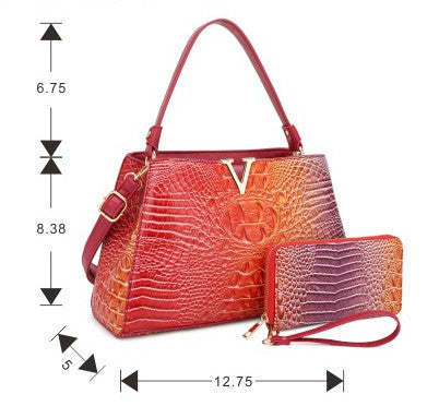 071025 The Croc V-emblem Shoulder Bag W/ Wallet