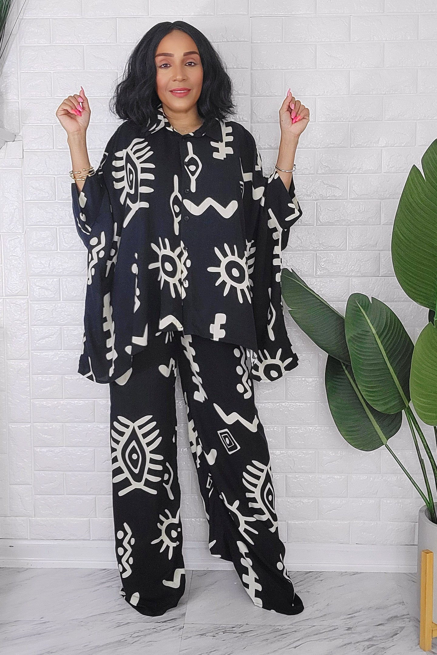 060624 The Black and Ivory African Print Pant and Top Set