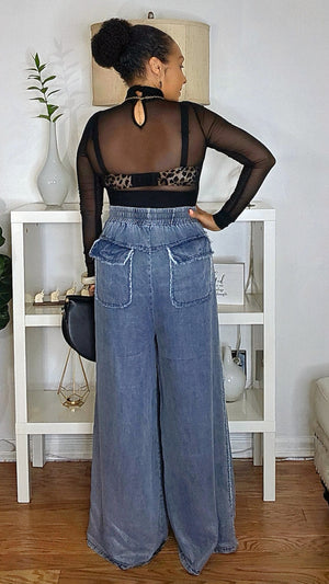 092125 The Blue Washed Chambray Denim Palazzo Pant