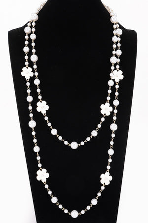100125 White & Black Reversible Flowers Cream Faux Pearls Necklace