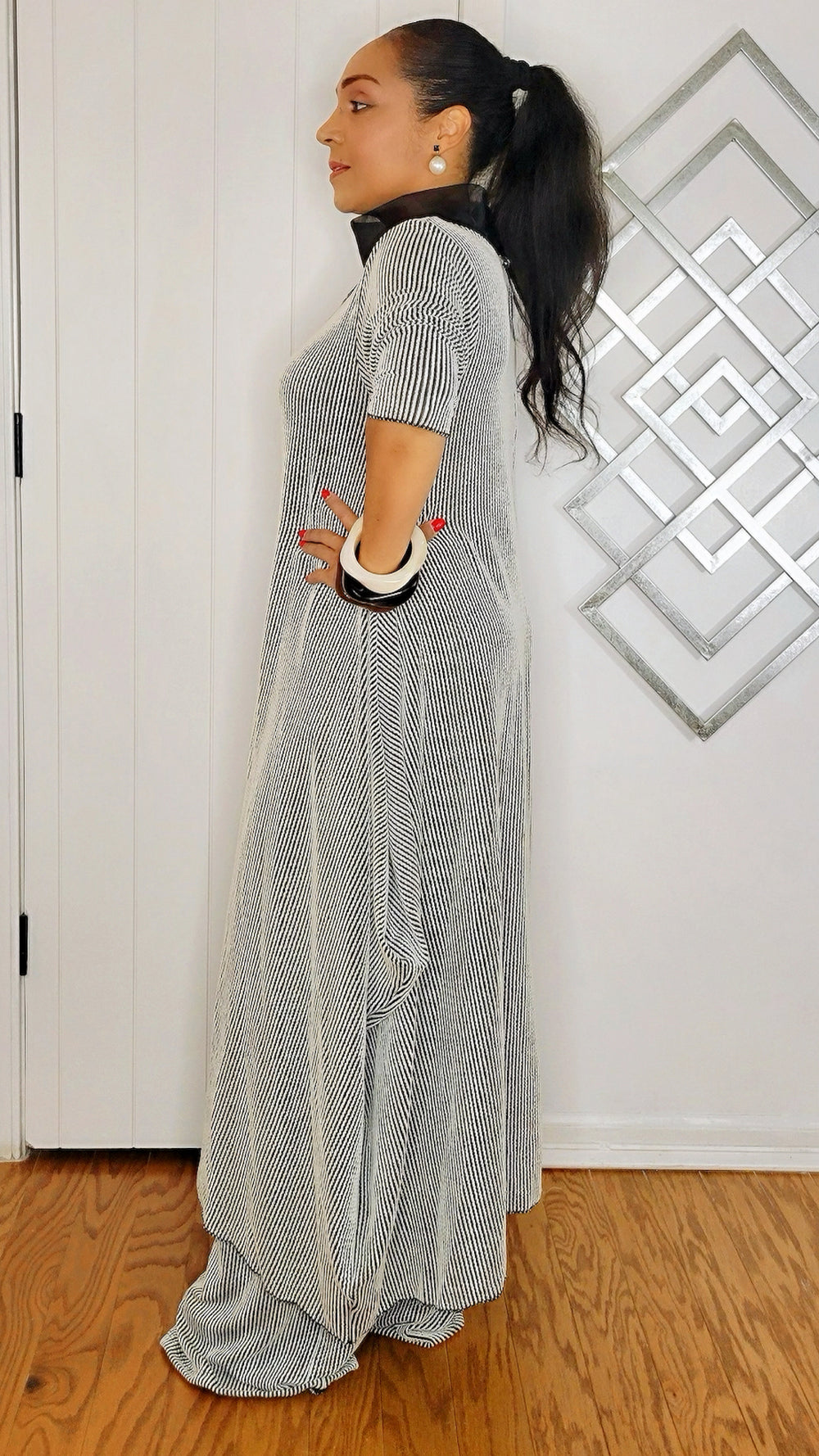 090624 The Gray Deluxe Comfortable Top & Pant Set with Black Collar