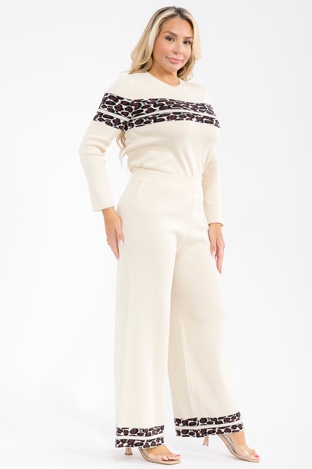 111925 Beige Leopard Whisper Lounge Set