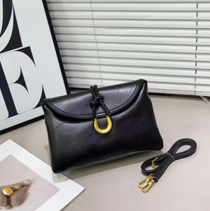 111925 The Luxe Knot Clutch/Crossbody