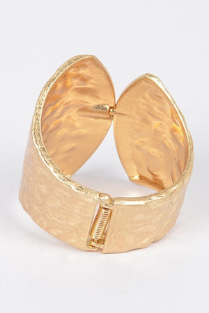 081424 Gold Cast Metal Spring Hinge Cuff