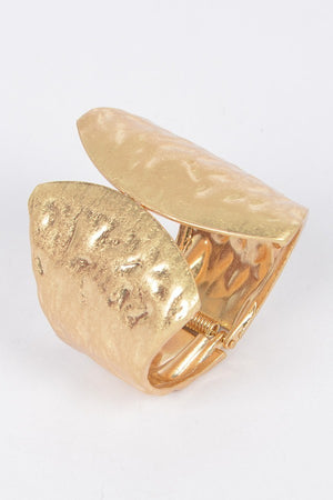 081424 Gold Cast Metal Spring Hinge Cuff