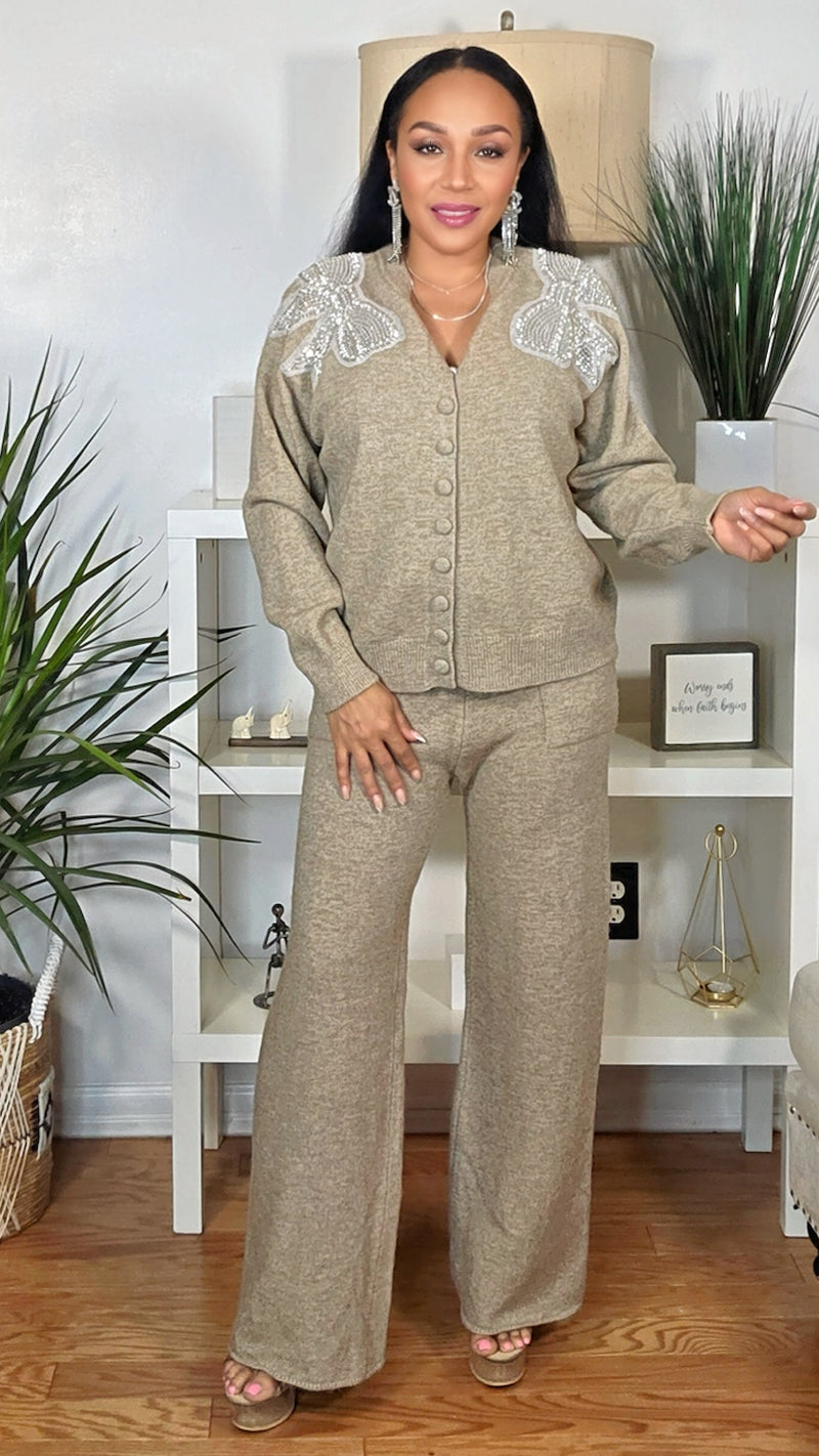 111925 Crystal Bow Angora Set One Size fits Small to XL PREORDER