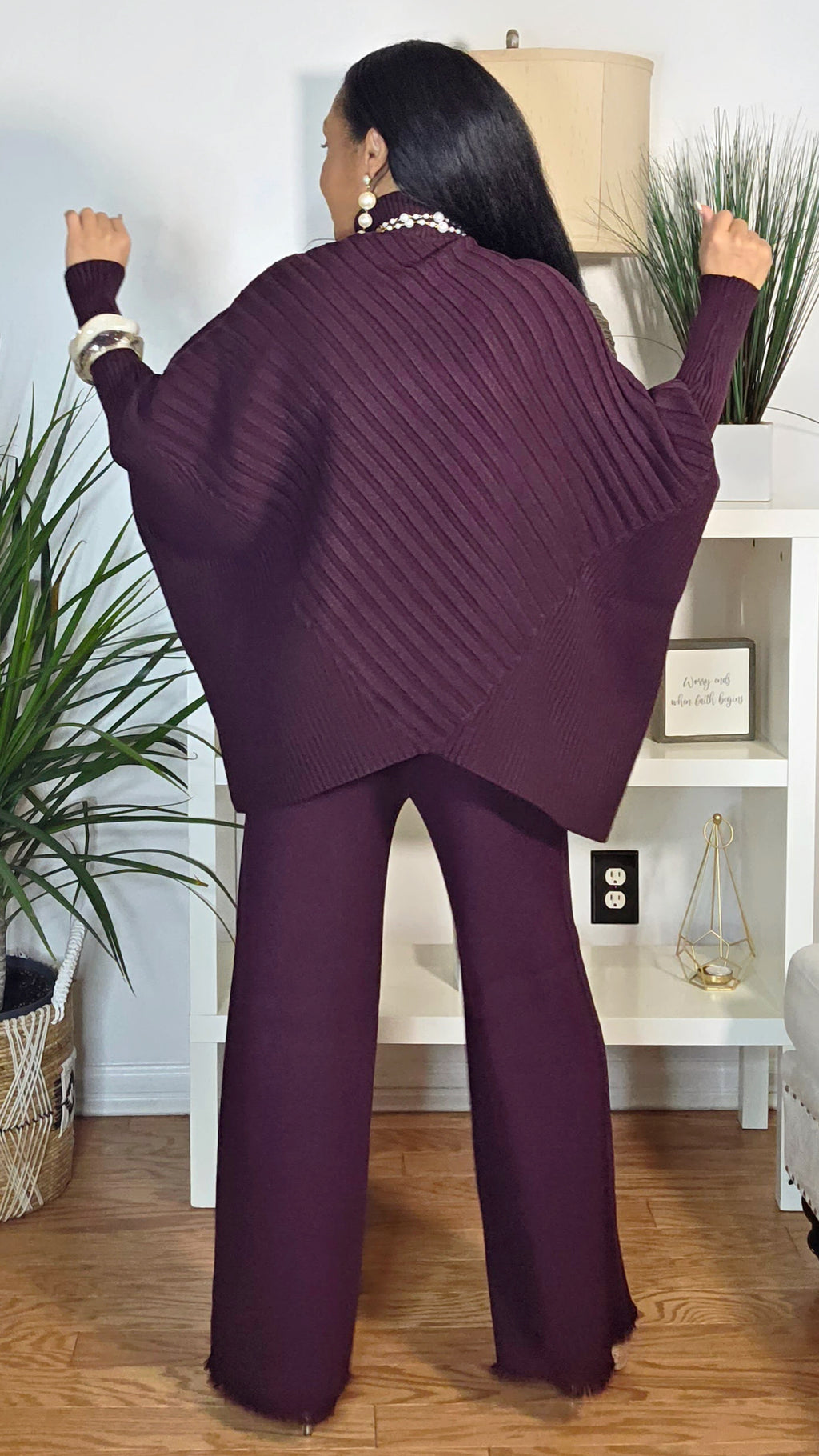 111925 Elegance Knit Set One Size Fit All Small to 1XL