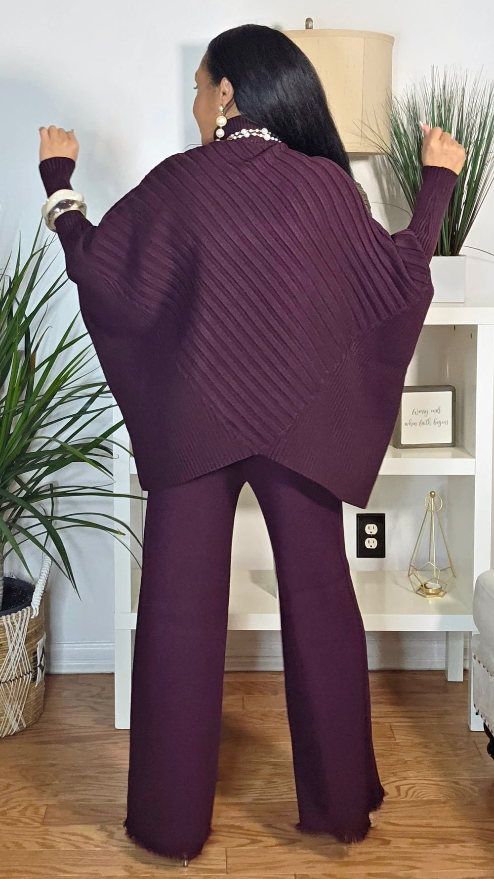 111925 Elegance Knit Set One Size Fit All Small to 1XL