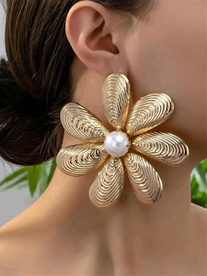 072724 The Gold Florals with Pearls Earrings