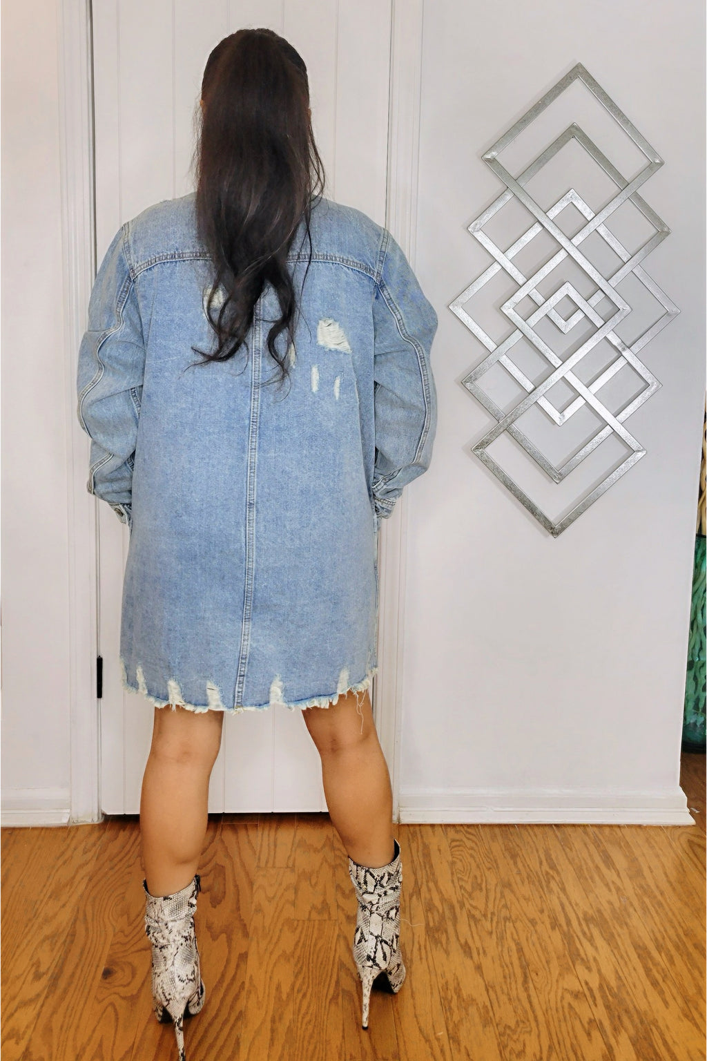 081424 Medium Wash Distressed Denim Oversize Western Shirts Jacket