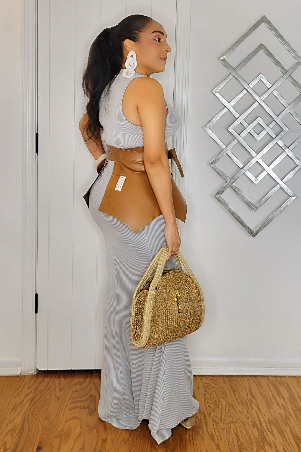 082224 The Gray Sleeveless mermaid maxi dress