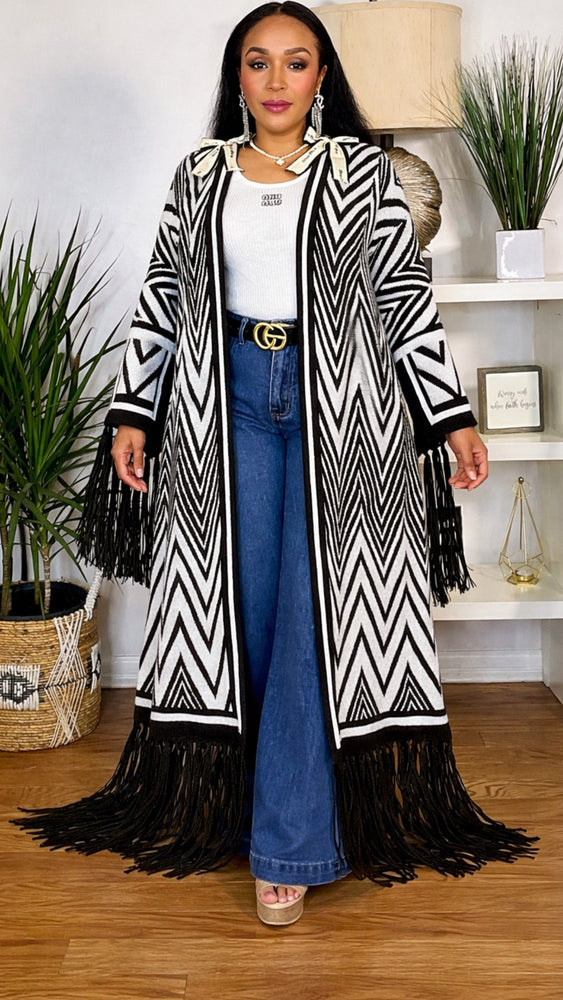 011826 Black & White Chevron Fringe Sweater Kimono/Cardigan PREORDER