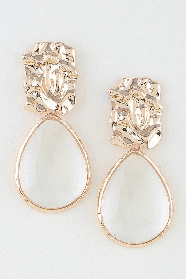 060826 Gold Clear Hammered Plate Stone Teardrop Earrings