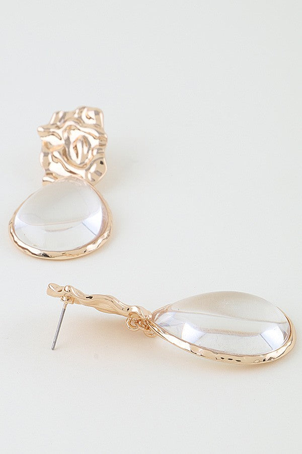 060826 Gold Clear Hammered Plate Stone Teardrop Earrings