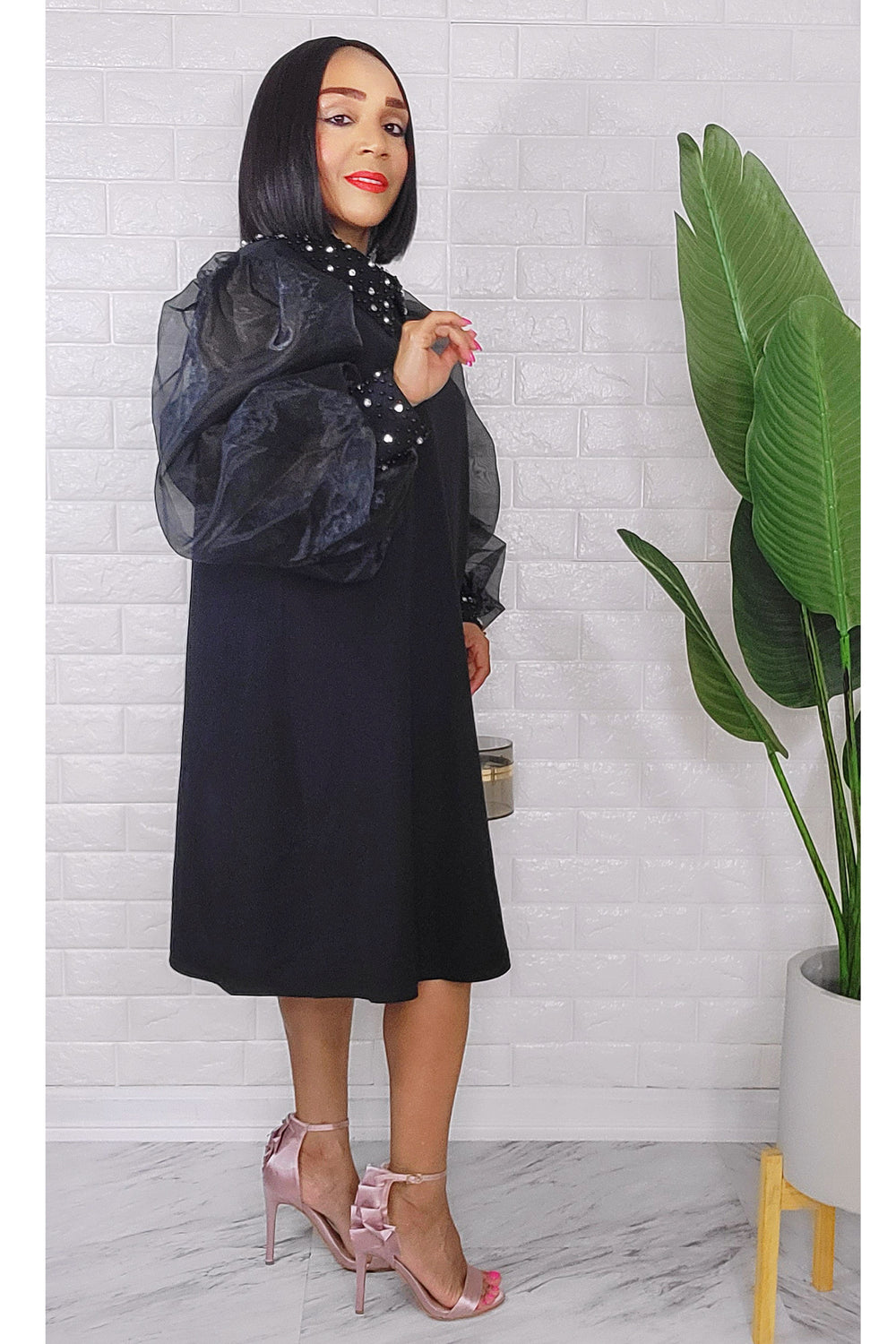 050723 The Black Organza Puffy Sleeves Dress With Rhinestones