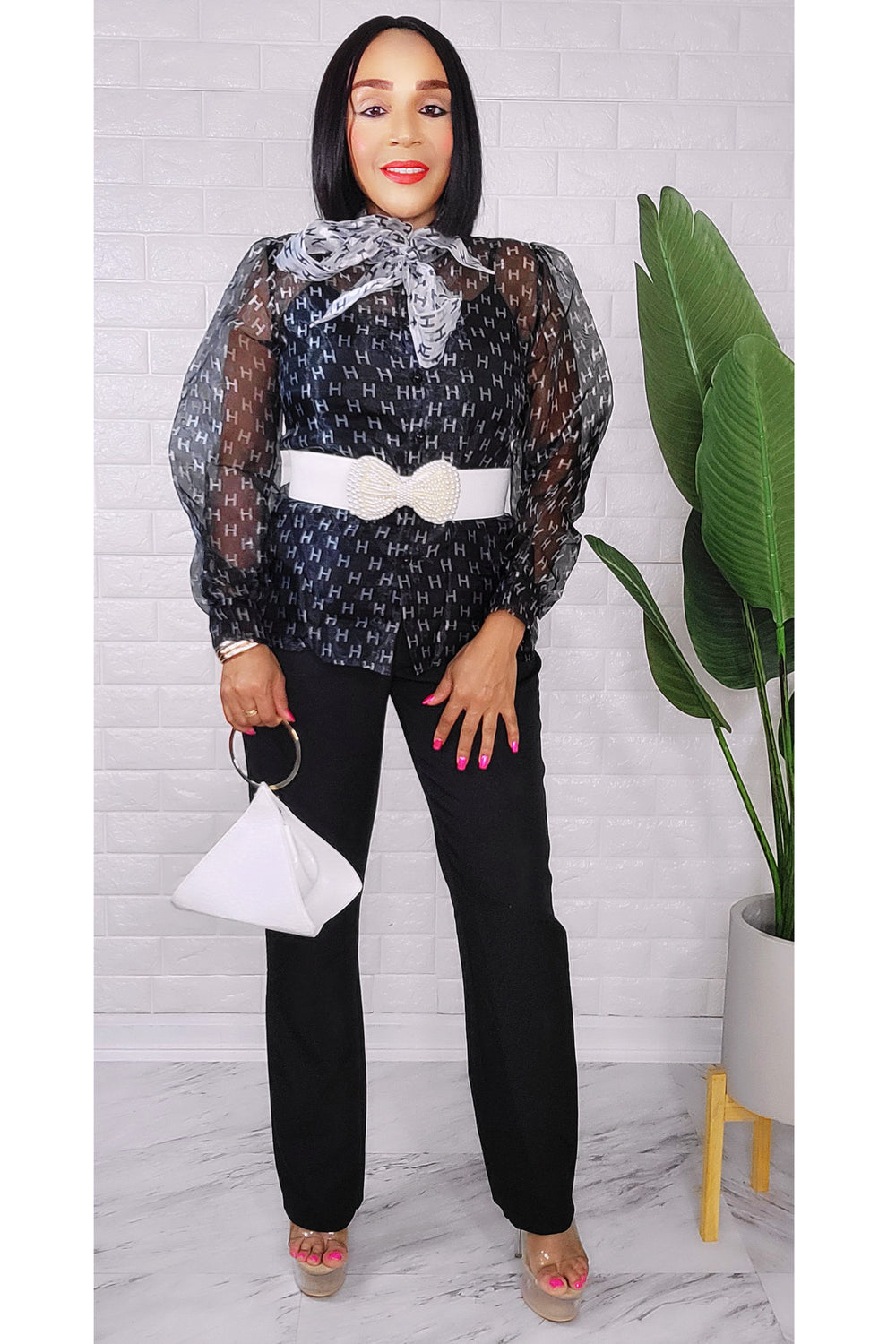 050823 The Pant with H Letter Pant Buttons Down Top Set