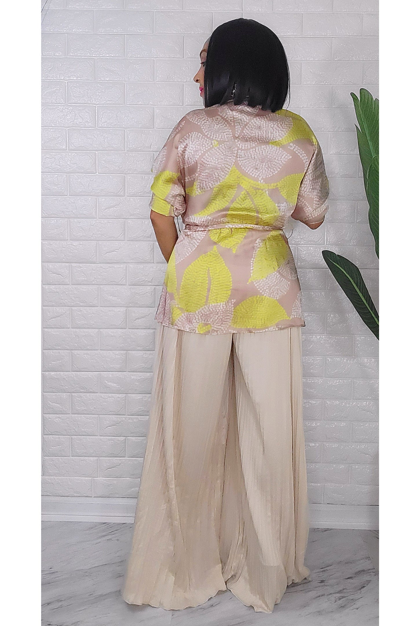 080823 The Beige/Green Printed Elastic Waist Top