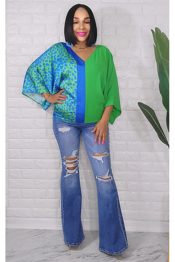 061023 The Green & Blue Colorblock Animal Print Top