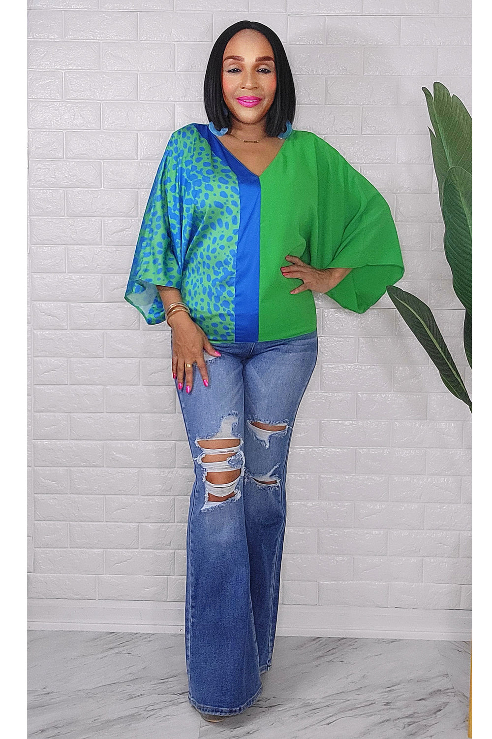 061023 The Green & Blue Colorblock Animal Print Top