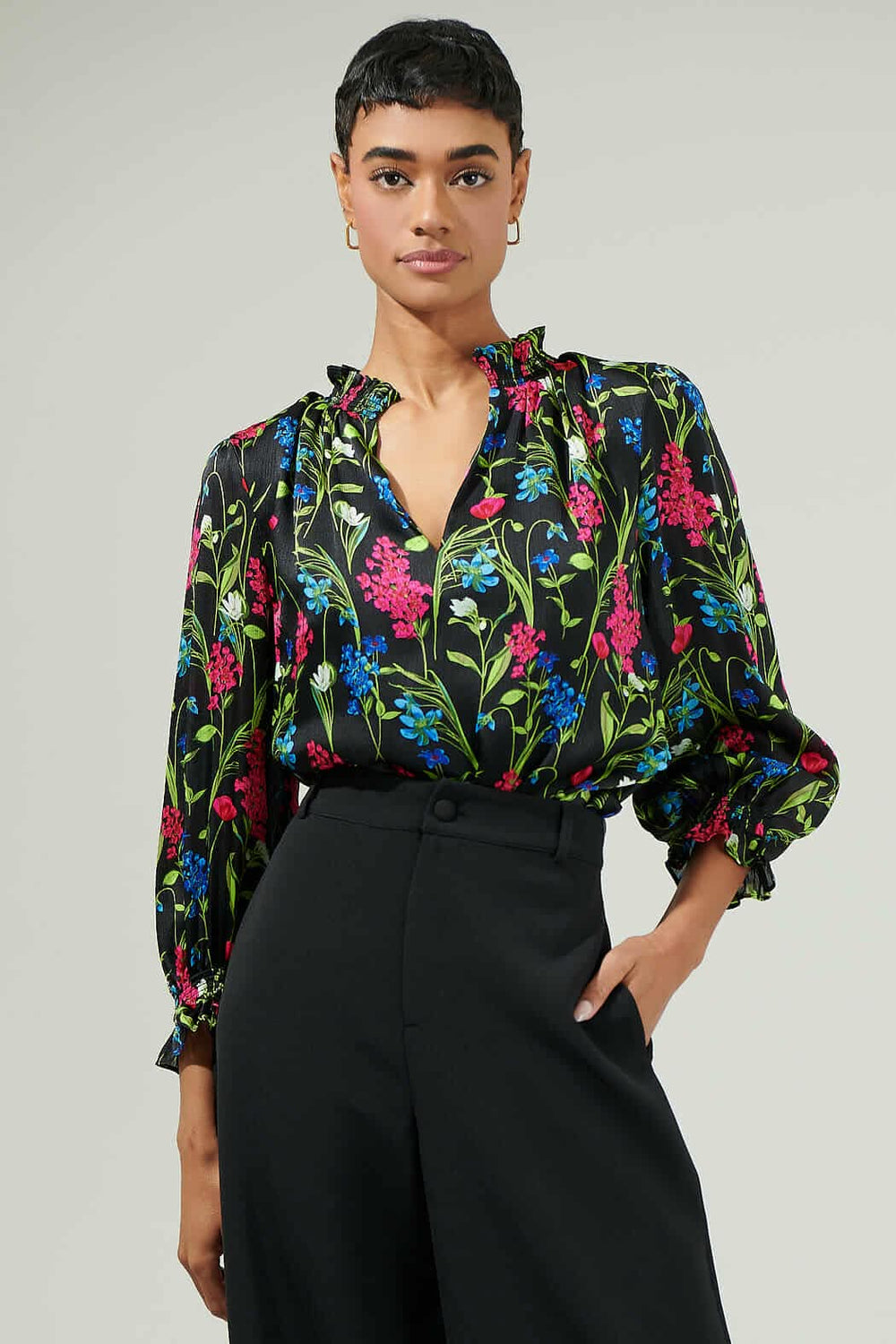 040925 Spring Black Florals V Neck Ruffle Sleeve Blouse