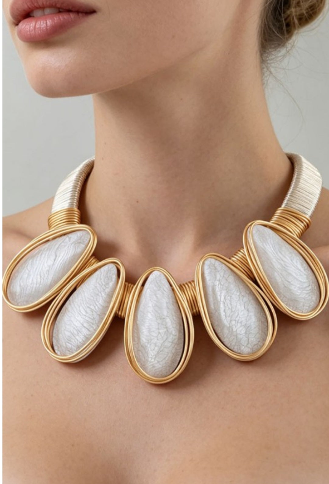 Gold White Stone Teardrop Wire Necklace